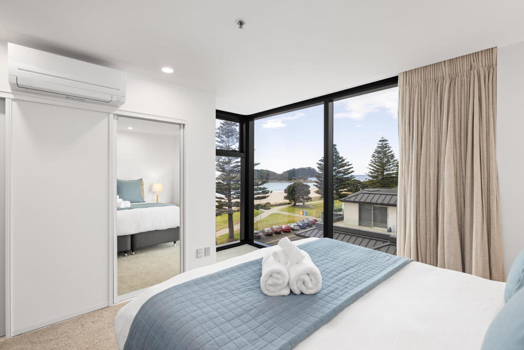 Oceanside Bliss - Absolute Beachfront - Uninterrupted Ocean Views With Pool Mount Maunganui Exterior foto