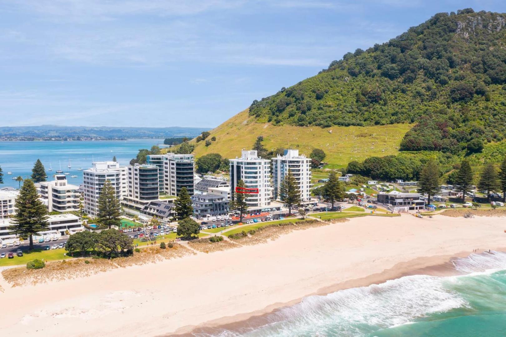 Oceanside Bliss - Absolute Beachfront - Uninterrupted Ocean Views With Pool Mount Maunganui Exterior foto